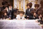 ערב און מוצאי יום כיפור ביי כ"ק אדמו"ר מבאבוב שליט"א 