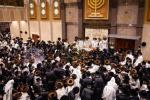 ערב און מוצאי יום כיפור ביי כ"ק אדמו"ר מבאבוב שליט"א 
