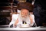 ערב און מוצאי יום כיפור ביי כ"ק אדמו"ר מבאבוב שליט"א 