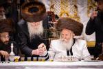 ערב און מוצאי יום כיפור ביי כ"ק אדמו"ר מבאבוב שליט"א 