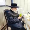 כ"ק אדמו"ר מפינסק קארלין שליט"א ביים קוקן א אתרוג