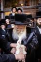 קריאת קרבנות און תשליך און כפרות ביי כ"ק אדמו"ר מבאבוב שליט"א 