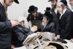 אב"ד וויזניץ שליט"א ביי הרה"ק רבי יעקב מאיר שעכטער שליט"א 