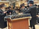 Main image for כ"ק גאב"ד מאקאווא שליט"א ביי סליחות אין מערת המכפלה חברון.
