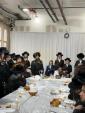 ערב און מוצאי יו"כ בחצר הקודש קרעטשניף וויליאמסבורג 