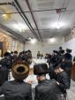ערב און מוצאי יו"כ בחצר הקודש קרעטשניף וויליאמסבורג 