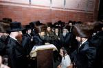 יום י"ג מידות ערב ומוצאי יו"כ ביי כ"ק אדמו"ר מבאבוב 45 שליט"א 