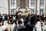 יום י"ג מידות ערב ומוצאי יו"כ ביי כ"ק אדמו"ר מבאבוב 45 שליט"א 
