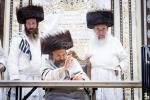 יום י"ג מידות ערב ומוצאי יו"כ ביי כ"ק אדמו"ר מבאבוב 45 שליט"א 