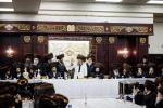 יום י"ג מידות ערב ומוצאי יו"כ ביי כ"ק אדמו"ר מבאבוב 45 שליט"א 