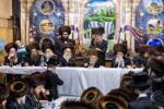 כ"ק אדמו"ר מסערדאהעלי שליט"א ביים עריכת שלחן הטהור שמחת בית השואבה חול המועד סוכות. 