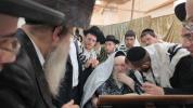 לעצטערע בילדער ביי כ"ק גאב"ד ירושלים שליט"א 