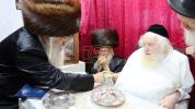 לעצטערע בילדער ביי כ"ק גאב"ד ירושלים שליט"א 