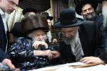 לעצטערע בילדער ביי כ"ק גאב"ד ירושלים שליט"א 