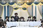כ"ק אדמו"ר מקרעטשניף שליט"א ביים טיש חוה"מ סוכות 