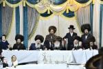 כ"ק אדמו"ר מקרעטשניף שליט"א ביים טיש חוה"מ סוכות 