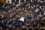 פולע געלאריע: בילדער און ווידיאוס פון נעילת החג און באגלייטן מוצאי סוכות בחצר הקודש סאטמאר 