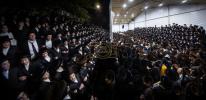 פולע געלאריע: בילדער און ווידיאוס פון נעילת החג און באגלייטן מוצאי סוכות בחצר הקודש סאטמאר 