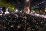 פולע געלאריע: בילדער און ווידיאוס פון נעילת החג און באגלייטן מוצאי סוכות בחצר הקודש סאטמאר 