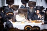 פולע געלאריע: בילדער און ווידיאוס פון נעילת החג און באגלייטן מוצאי סוכות בחצר הקודש סאטמאר 