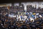 פולע געלאריע: בילדער און ווידיאוס פון נעילת החג און באגלייטן מוצאי סוכות בחצר הקודש סאטמאר 