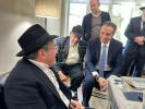 ר"י מיר און להבדיל קאומא האבן מנחם אבל געווען ביי הנגיד ר' שלמה וווערדיגער
