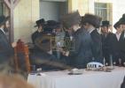 מעמד הנחת תפילין ושמחת החאלאקא ומסיבות לחיים פאר נכדי הגה"צ ראש ישיבת סאטמאר בני ברק שליט"א ביים עלטער זיידן כ"ק אדמו"ר מוויזניץ שליט"א אין מושב אורה