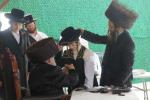 מעמד הנחת תפילין ושמחת החאלאקא ומסיבות לחיים פאר נכדי הגה"צ ראש ישיבת סאטמאר בני ברק שליט"א ביים עלטער זיידן כ"ק אדמו"ר מוויזניץ שליט"א אין מושב אורה