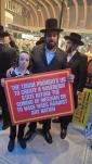  גוטע קרישקלאך פון דעם גרויסארטיגן דעמאסטראציע נעכטן אין מאנהעטן