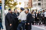 פולע גאלעריע פונעם גרויסארטיגן פראטעסט אין מאנהעטן קעגן די גזירת הגיוס 