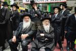 פולע גאלעריע פונעם גרויסארטיגן פראטעסט אין מאנהעטן קעגן די גזירת הגיוס 