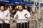 פולע גאלעריע פונעם גרויסארטיגן פראטעסט אין מאנהעטן קעגן די גזירת הגיוס 