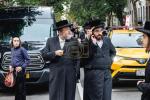 פולע גאלעריע פונעם גרויסארטיגן פראטעסט אין מאנהעטן קעגן די גזירת הגיוס 