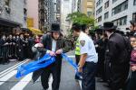 פולע גאלעריע פונעם גרויסארטיגן פראטעסט אין מאנהעטן קעגן די גזירת הגיוס 
