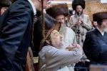 הקפות שניות מוצאי שמחת תורה תשפ"ו ביי הרה"ק רבי יעקב מאיר שעכטער שליט"א 