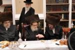 וואך נאכט פאר אור אייניקל פון כ"ק אדמו"ר מפאפא שליט"א און אייניקל פון כ"ק אדמו"ר מזלאטשוב און תולדת אהרן שליט"א 