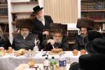 וואך נאכט פאר אור אייניקל פון כ"ק אדמו"ר מפאפא שליט"א און אייניקל פון כ"ק אדמו"ר מזלאטשוב און תולדת אהרן שליט"א 