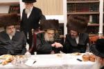 וואך נאכט פאר אור אייניקל פון כ"ק אדמו"ר מפאפא שליט"א און אייניקל פון כ"ק אדמו"ר מזלאטשוב און תולדת אהרן שליט"א 
