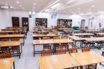 מעמד קביעת מזוזות בבנייני הישיבות קטנות‎ בראשות כ"ק אדמו"ר מבאבוב 45 שליט"א 