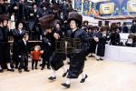 שמחת החתונה בחצר הקודש קראלי