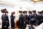 כ"ק אדמו"ר מקאשוי שליט"א אויף שב"ק אין שטאט קרית יואל יצ"ו בקרב תלמידיו וחסידיו‎