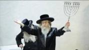 לעבעדיגע הדלקת נרות חנוכה ביי הרה"צ רבי אלימלך בידערמאן שליט"א אין חיפה