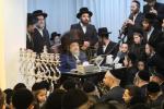הרה"ק רבי יעקב מאיר שעכטער שליט"א ביים מעמד הדלקת הנרות יום ב' דחנוכה