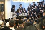 הרה"ק רבי יעקב מאיר שעכטער שליט"א ביים מעמד הדלקת הנרות יום ב' דחנוכה