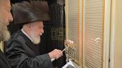 כ"ק אדמו"ר מליסקא שליט"א חנוכה לעכט צינדן נר חמישי בבית מדרשו