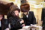 פולע הערליכע גאלעריע: שמחת החתונה לבן המשפיע הרה"צ ר' פנחס בונקער