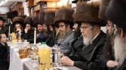 הגה"צ אב"ד סאטמאר וויליאמסבורג ביים סעודת הילולא אין קהל עצי חיים דסיגוט