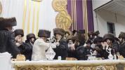 ווידיאו: שמחת החתונה בחצר הקודש סאטמאר 