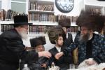 דומ"ץ קרית יואל ובני האדמו"ר מסקווירא בש"ב בבית קרעטשניף סיגעט-האניפאלי-נאדבורנא לינסק-נאפקאר