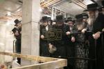    מעמד יציקת הבורות של בית המדרש החדש קהל יטב לב דסאטמאר שכונת ווערנאן וויליאמסבורג